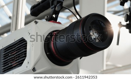 Modern Digital Camera for Precise Tracking with Telephoto Lens