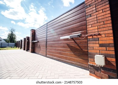 Modern Fence With Automatic Gate