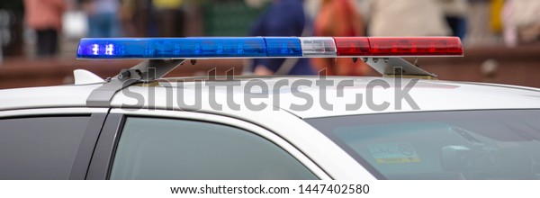 modern flashing lights on\
a police car