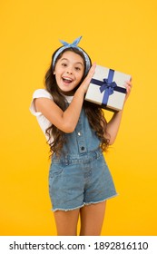 Modern Girl. Happy Girl Received Present Box. Surprise For Her. Happy Birthday Gift. Childhood Happiness. Concept Of Boxing Day. Shopping For Kids. Reward And Prize. Flash Sale. Summer Retro Child.