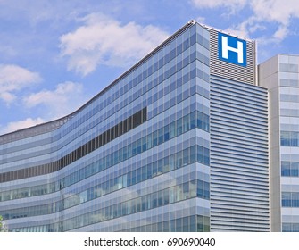 modern hospital style building  - Shutterstock ID 690690040