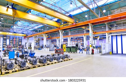 Modern Industrial Factory For Mechanical Engineering - Equipment And Machines 