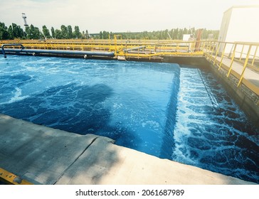 Modern industrial sewage treatment plant, reservoir for sedimentation and purification of waste water