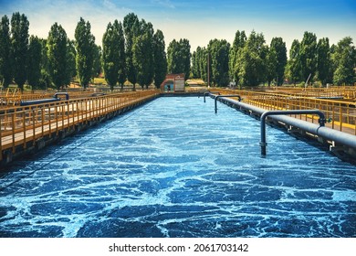 Modern industrial sewage treatment plant, reservoir for sedimentation and purification of waste water