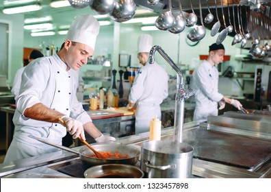 Famous Chef Works Big Restaurant Kitchen Stock Photo 687092743 ...