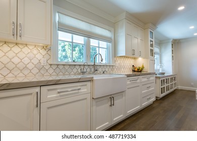 Modern Kitchen Remodel With Farmhouse Sink 