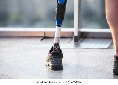 A Modern Leg Prosthesis 