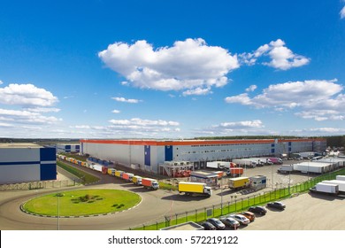 Modern Logistics Center