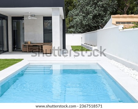 modern luxury villa whith swimmingpool
