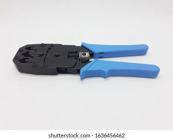 Modern Mechanical Computer Network Lan Cable Stok Fotoğrafı 1636456462 ...