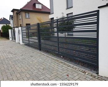 Modern Metal Garden Fence For Protection