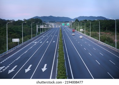 A modern motorway in the evening，Car traffic on a modern road