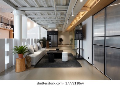 Modern office interior.
The English of "partner" in the picture is just a decoration, not a logo