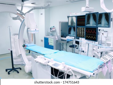 Modern operating room for an x-ray manipulation 
