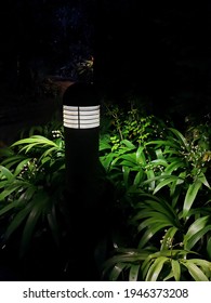 Modern Outdoor Bollard Light For Garden. 