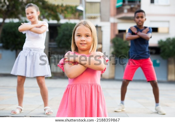 Modern Preteen Girl Dancing Group Friends库存照片2188359867 | Shutterstock