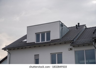 Modern Semi-detached House With Flat Roof Dormer With Aluminum Cladding