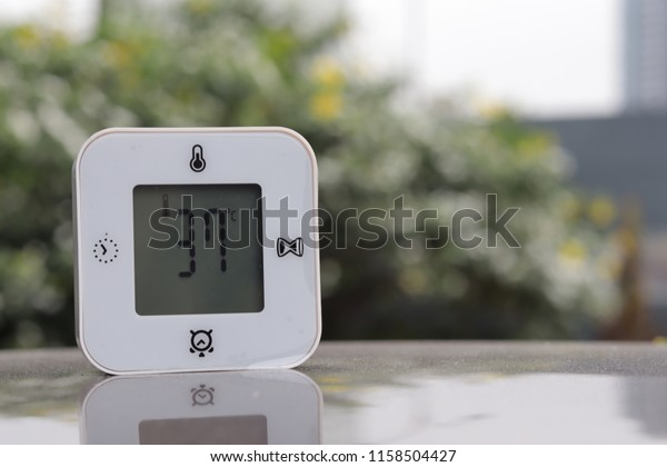 Modern\
technology create a digital temperature detector to measure the\
surrounding temperature in degree Celsius. Kuala lumpur weather\
going to get hot and humid until middle\
September.