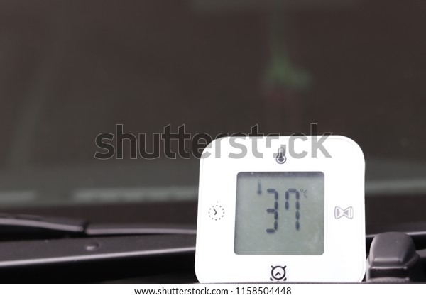 Modern
technology create a digital temperature detector to measure the
surrounding temperature in degree Celsius. Kuala lumpur weather
going to get hot and humid until middle
September.