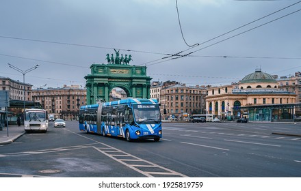 A modern trolleybus on Stachek Square at the Narva Triumphal Gate, Saint Petersburg. 