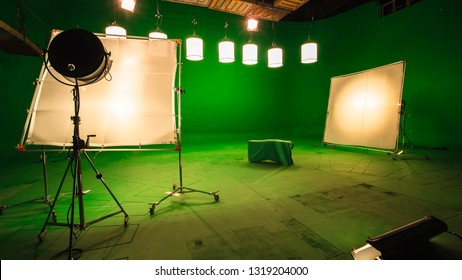 Modern Tv Studio Green Screen Chroma Stock Photo 1319204000 | Shutterstock