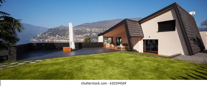 Modern Villa, Exterior With Lawn