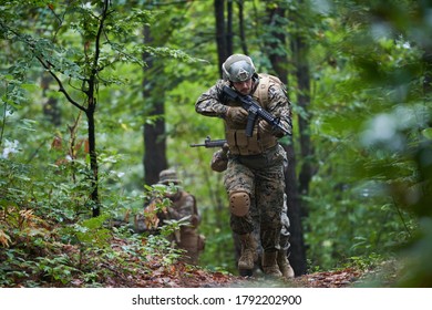 Modern Warfare Soldiers Squad Running Team Stock Photo 1792202900 