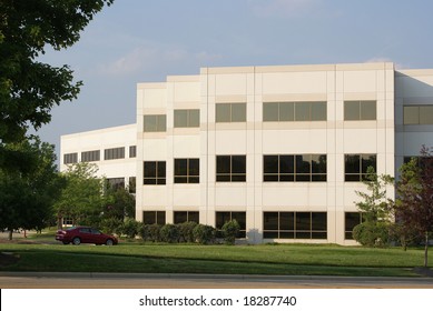 Modern White Office Building Stock Photo 18287740 | Shutterstock