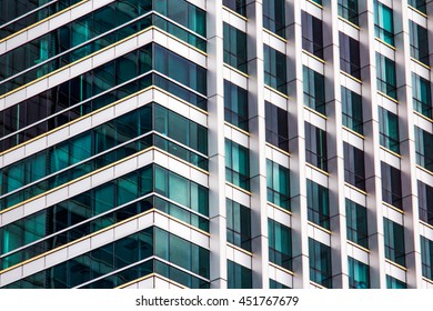 Modern window building pattern