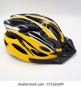 black and yellow bike helmet