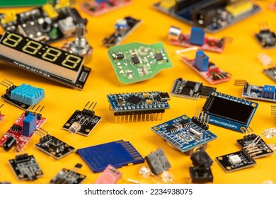Modules of the electronic designer for training.