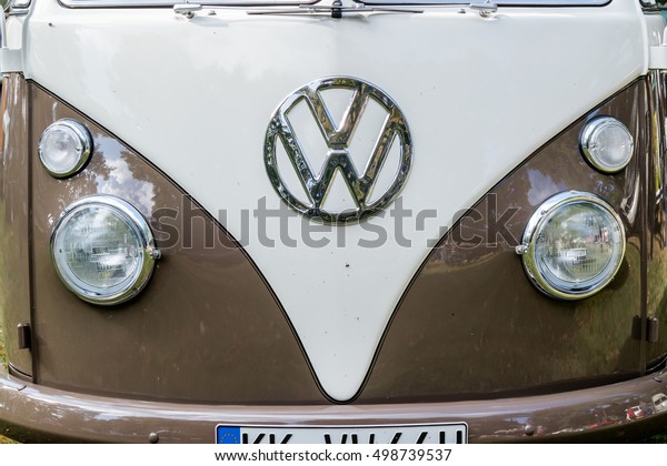 MOERS / GERMANY - OCTOBER 03 2016 : Volkswagen Logo\
getting old