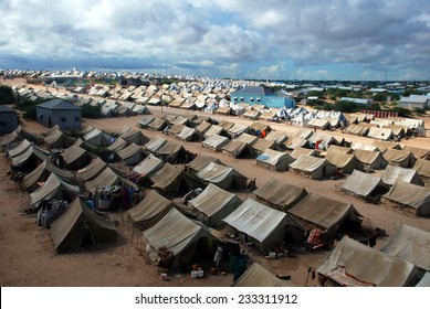 MOGADISHU,SOMALIA-APRIL 30, 2013 :A general view of the tent camp where thousands of Somali immigrants on April 30, 2013, in Mogadishu,Somalia.