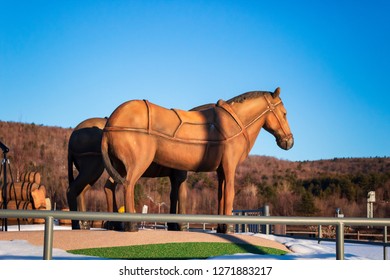 Mohawk, NY/USA-March 24, 2018:
Horse Statues At The New Mohawk Valley Welcome Center Recreation Park During Sunrise. Located On The Westbound Of I-90.