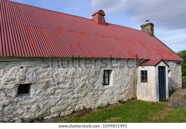 Moirlanich Longhouse 19th Century Cruckframed Limewashed Stock