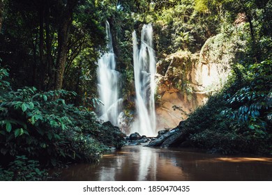 Doi Suthep Waterfall Imagenes Fotos De Stock Y Vectores Shutterstock