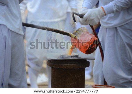 A mold for casting images of Buddha