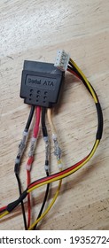 Molex Mini 4 Pin To Sata Power 15 Pin Poorly Made Adapter