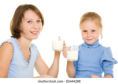 Daughters milk. Дочь Milk. Мама с дочкой пьют молоко. Дочка пьёт мамино молоко. Дочь Милк фото.