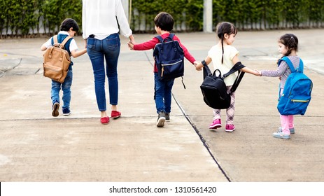 99,693 Primary school class Images, Stock Photos & Vectors | Shutterstock