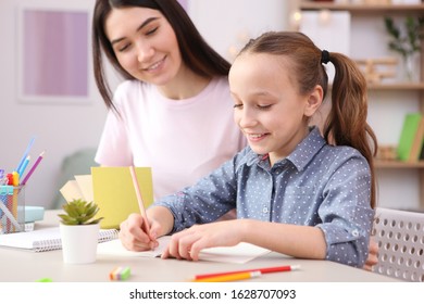 Mom Helps Girl Do Homework Children Stock Photo 1628707093 | Shutterstock