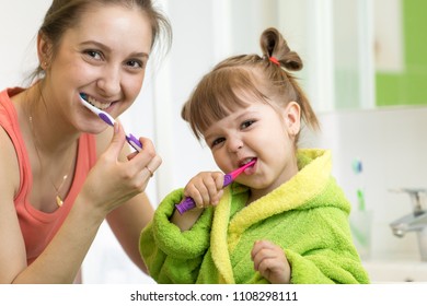 1,283 Kids Bathtime Images, Stock Photos & Vectors | Shutterstock
