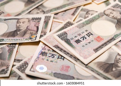 札束 日本円 の写真素材 画像 写真 Shutterstock