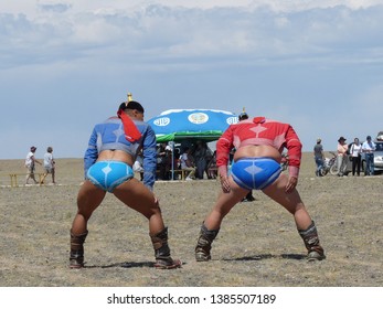 Mongolia/17-06-2017 Mongolian Wrestling At Countryside Nadaam Festival 