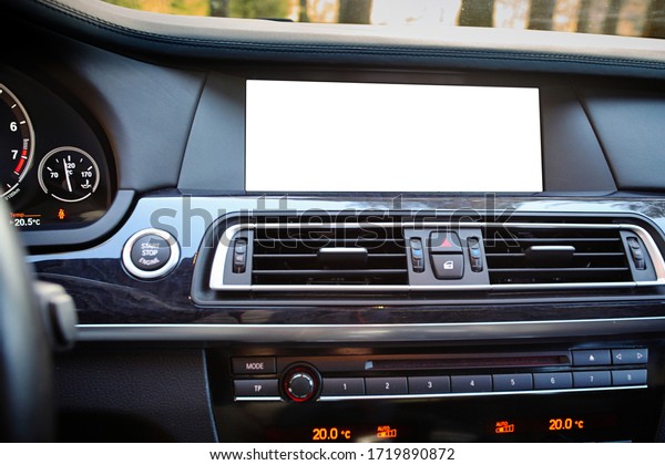 Monitor in\
car isolated blank screen for navigation maps and GPS rearview\
camera and parking assistant. Isolated on white with clipping path.\
Car display blank screen mock up, copy\
space.