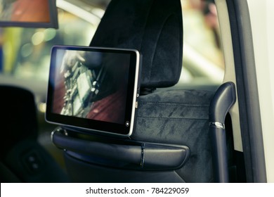  Monitor To Entertain The Small Car.