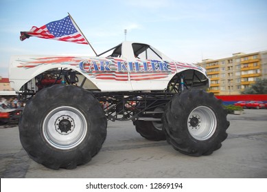 198 Monster Truck Suspension Stock Photos, Images & Photography