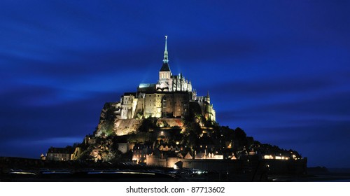 Night View Abbey Mont Saint Michel Stock Photo (edit Now) 525689926