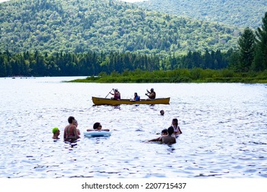 Mont Tremblant, Quebec,Canada, 07-03-2022 Quiet Beach In A Beautiful National Park In Perfect Coexistence With Nature, Enjoying The Summer And The Sun