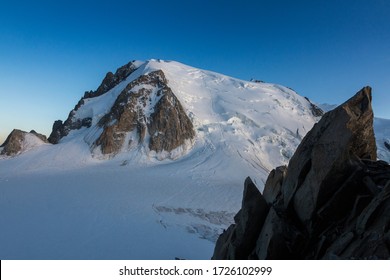 143 Cosmiques Images, Stock Photos & Vectors | Shutterstock